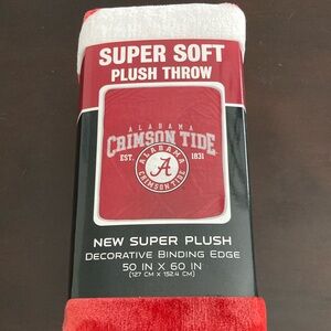 New super plush Alabama Crimson Tide blanket